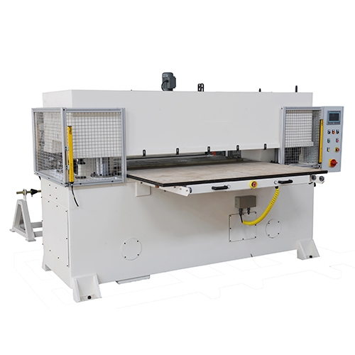 1500KN Automatic Four Column Cutting Machine For Leather Punching